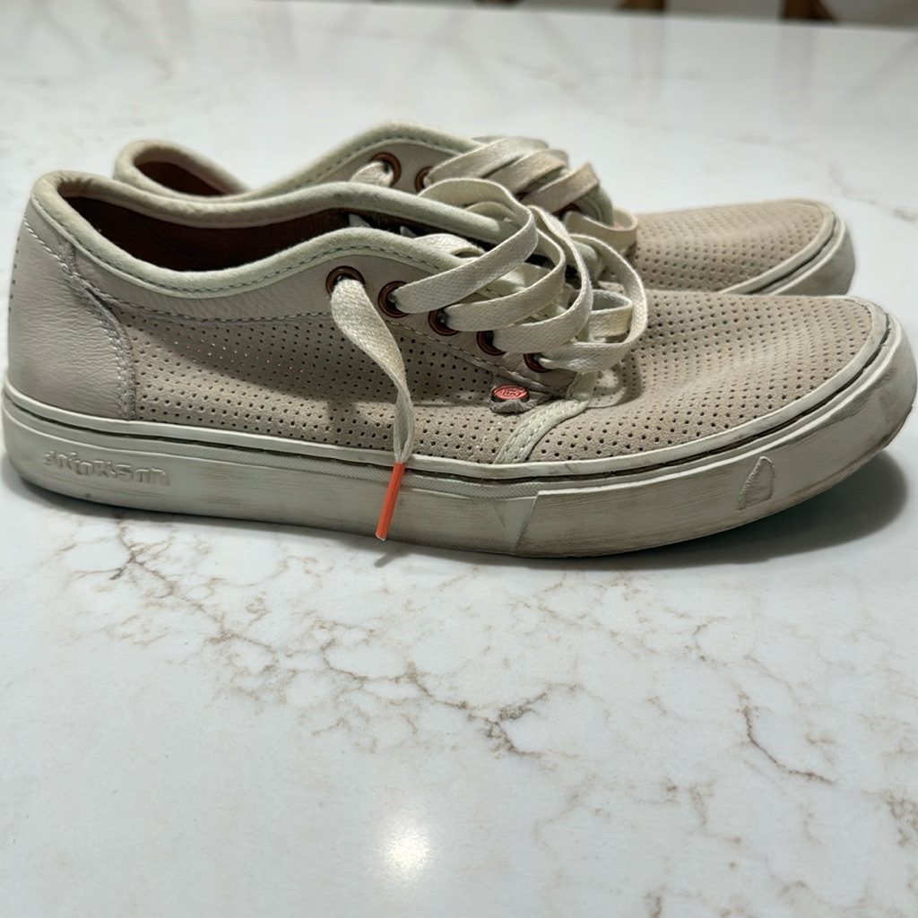 Satorisan Shoes - Size 38 (Women’s 7)